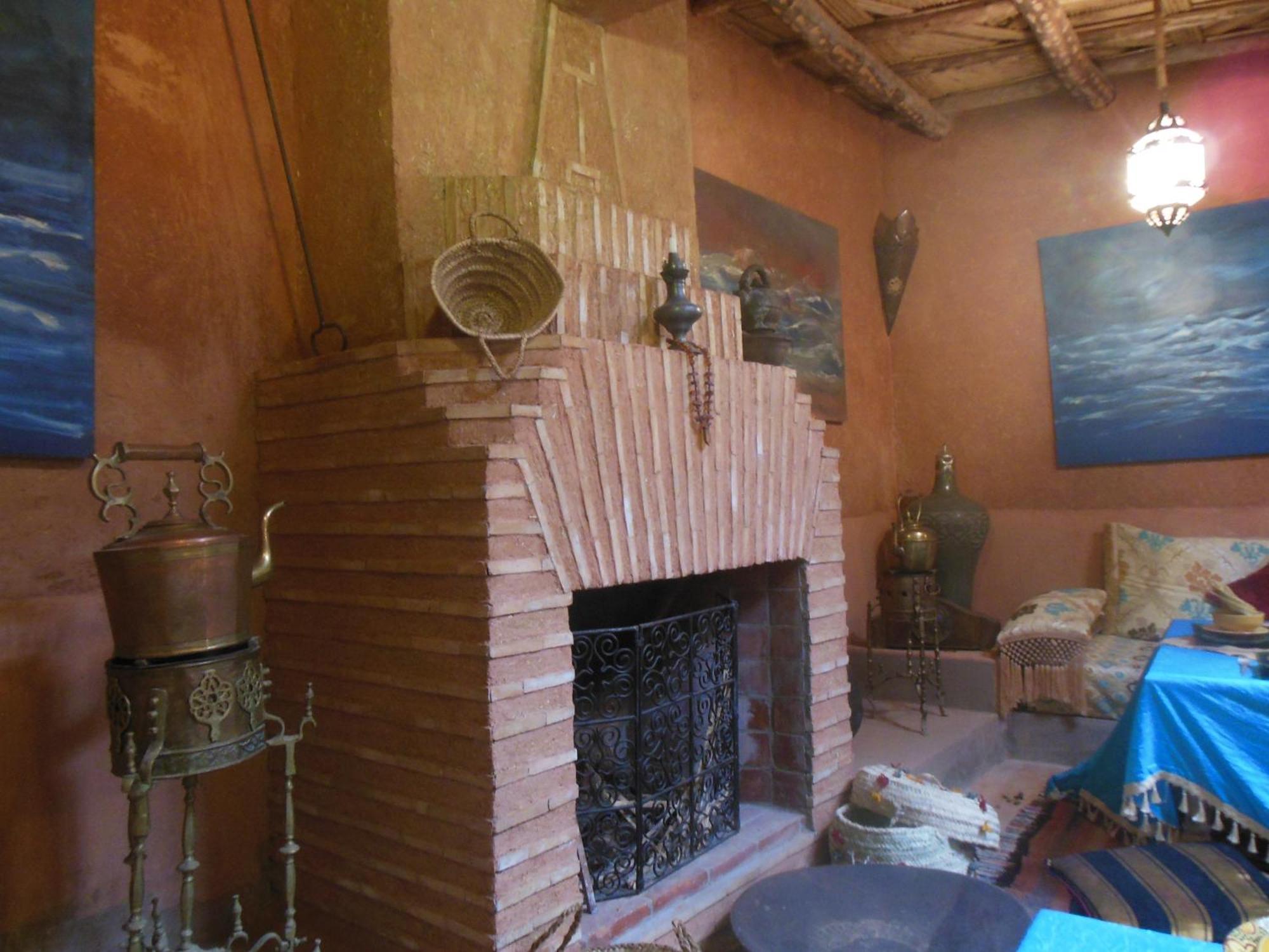 Kasbah Du Peintre Aït-Ben-Haddou Exterior foto
